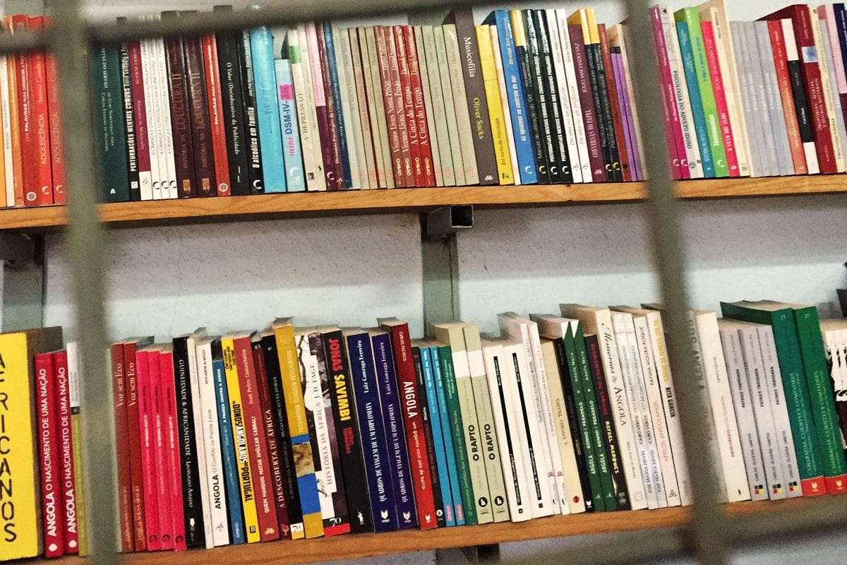 TO READ SLOWLY