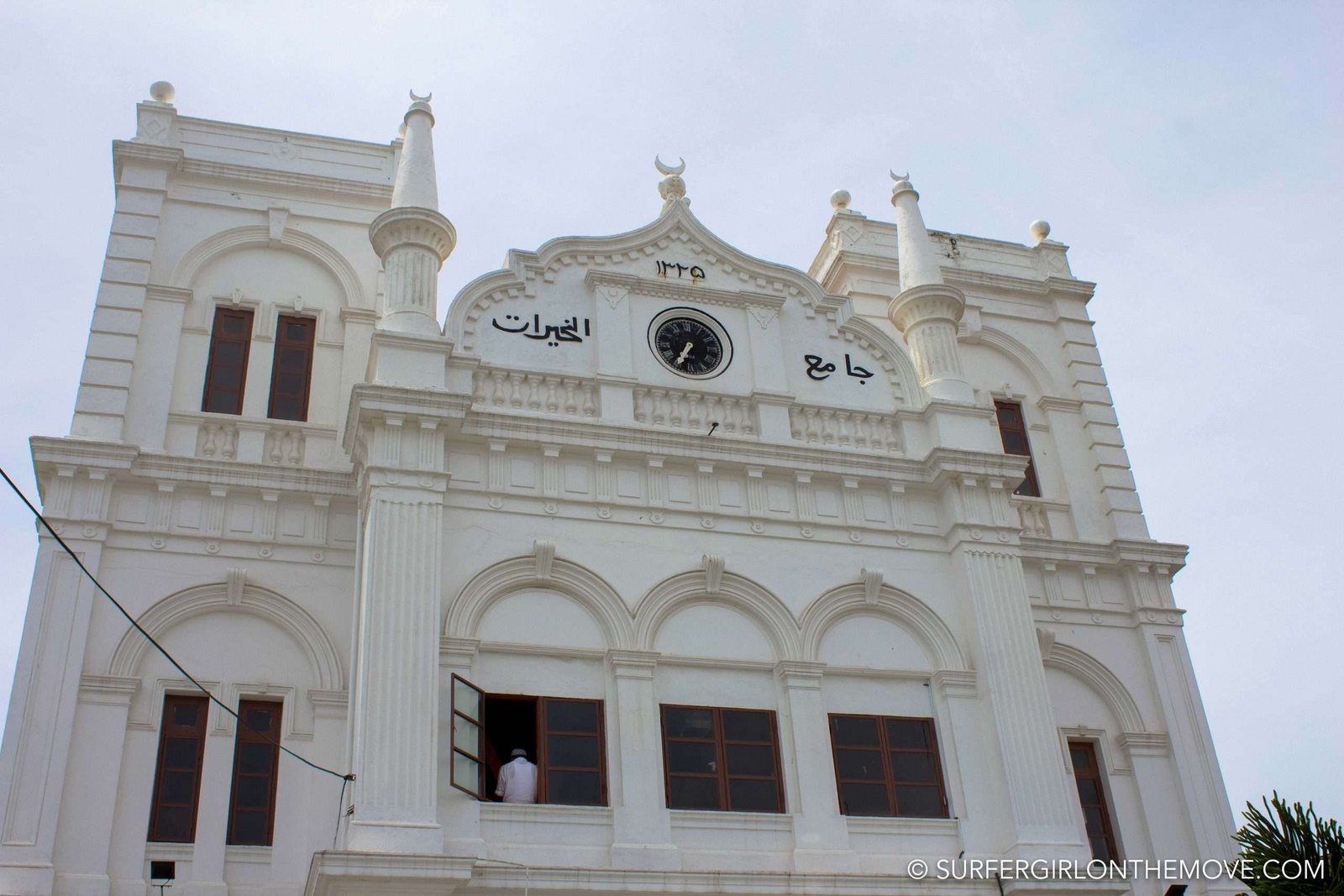 Mosque near the fort walls