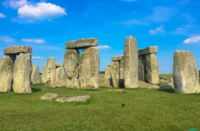 HELLO, SUMMER! HELLO, STONEHENGE!