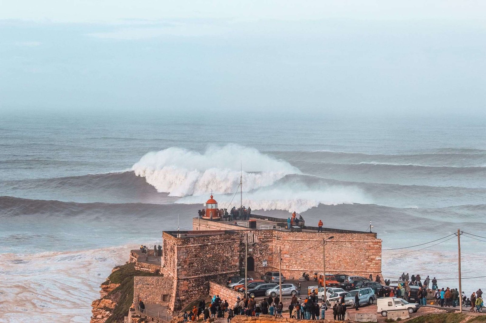 Praia do Norte Nazare Beach