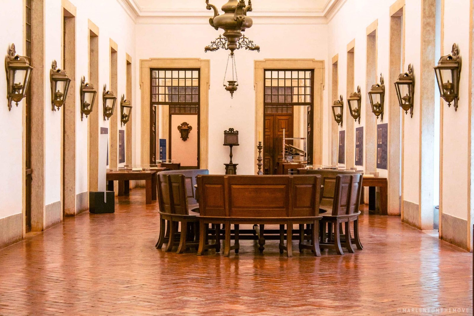 Biblioteca do Convento e Palácio Nacional de Mafra - Royal Convent and Palace of Mafra library