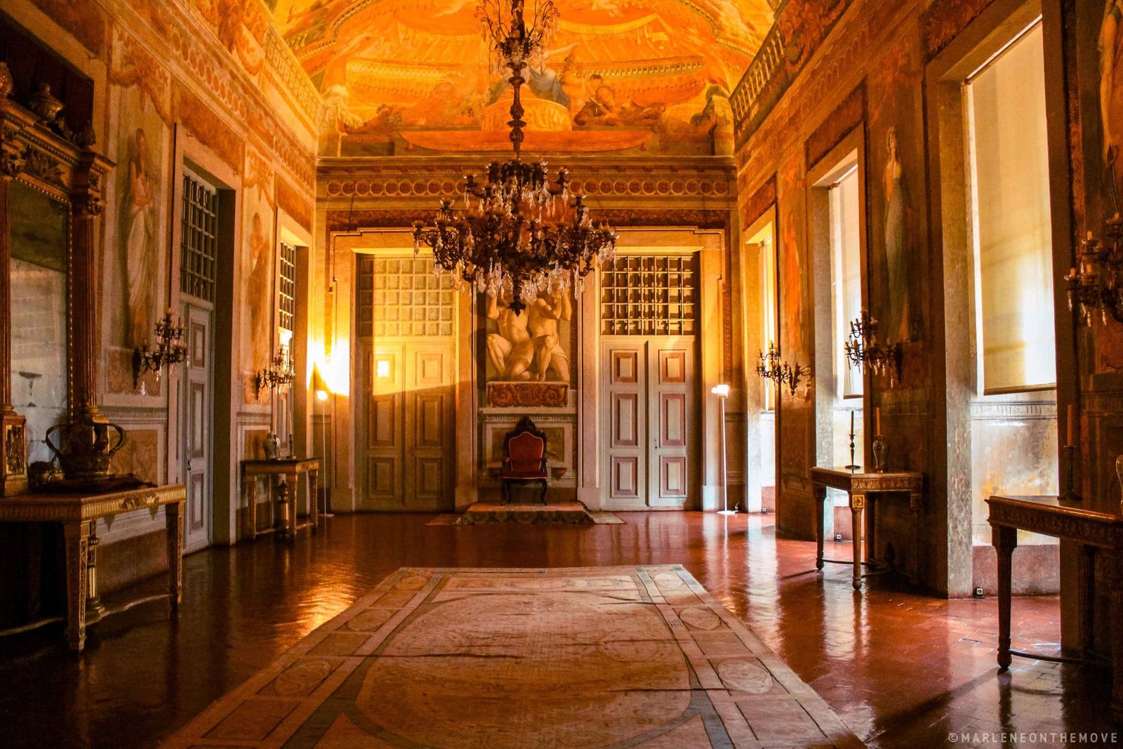 Sala do trono do Convento e Palácio Nacional de Mafra -Royal Convent and Palace of Mafra