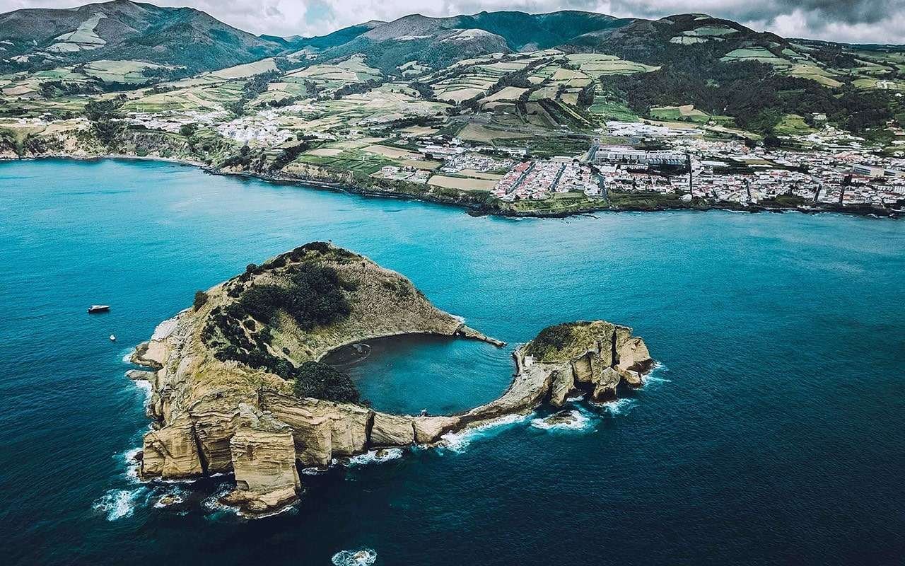 Ilhéu de Vila Franca do Campo Islet