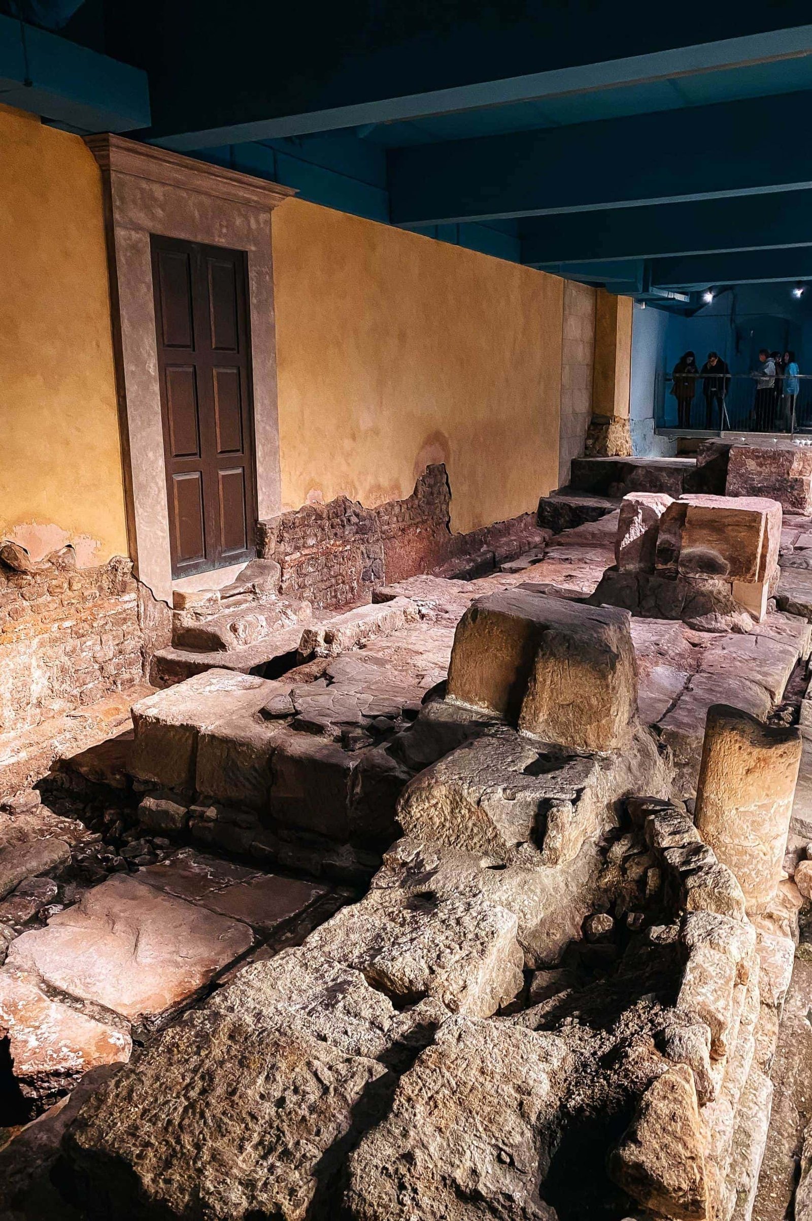 Temple in Roman Baths - Templo nos Banhos Romanos de Bath