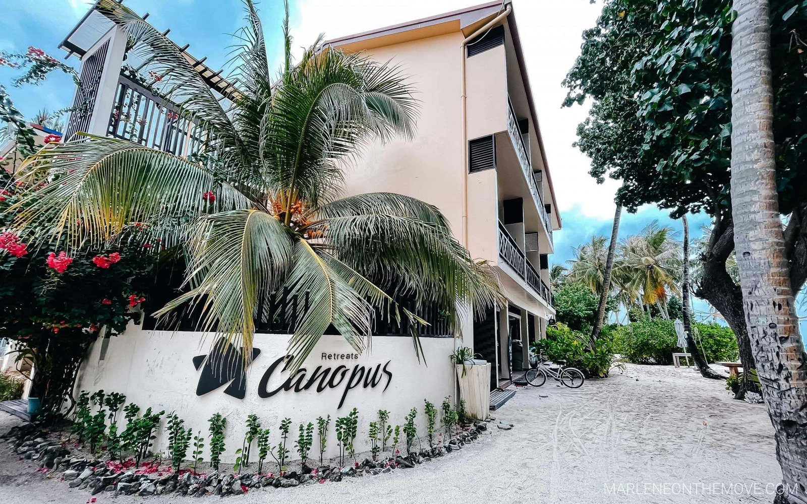 Canopus Retreat Thulusdhoo exterior