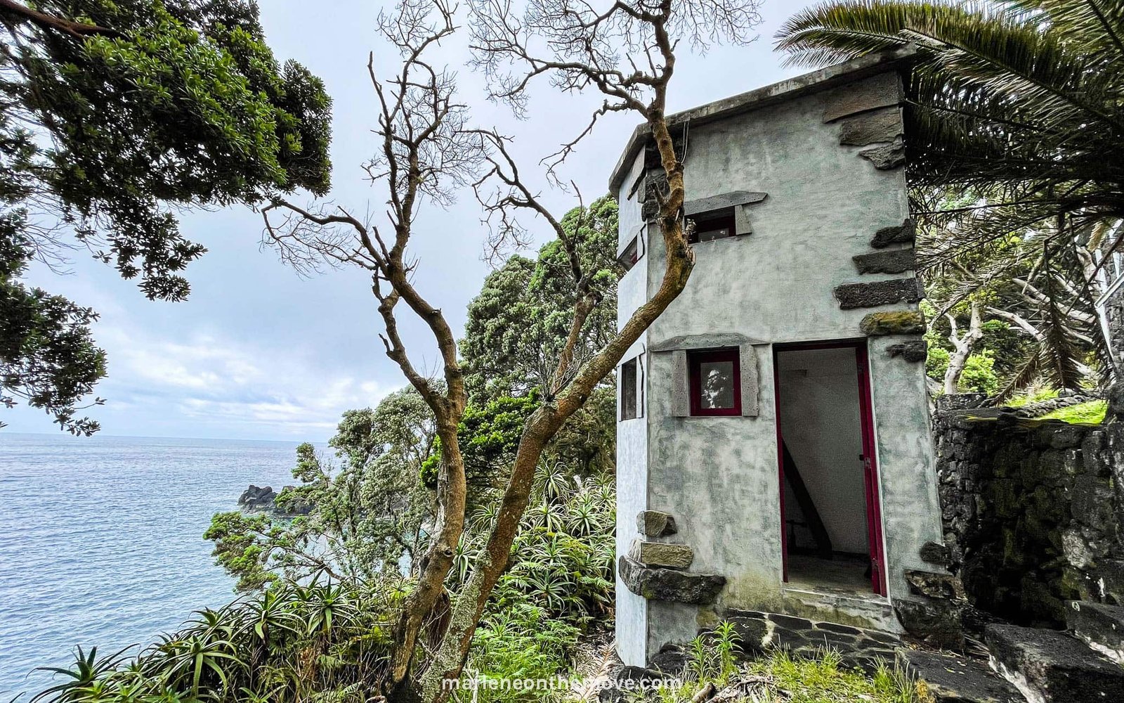 Aldeia da Fonte Hotel whale watching tower