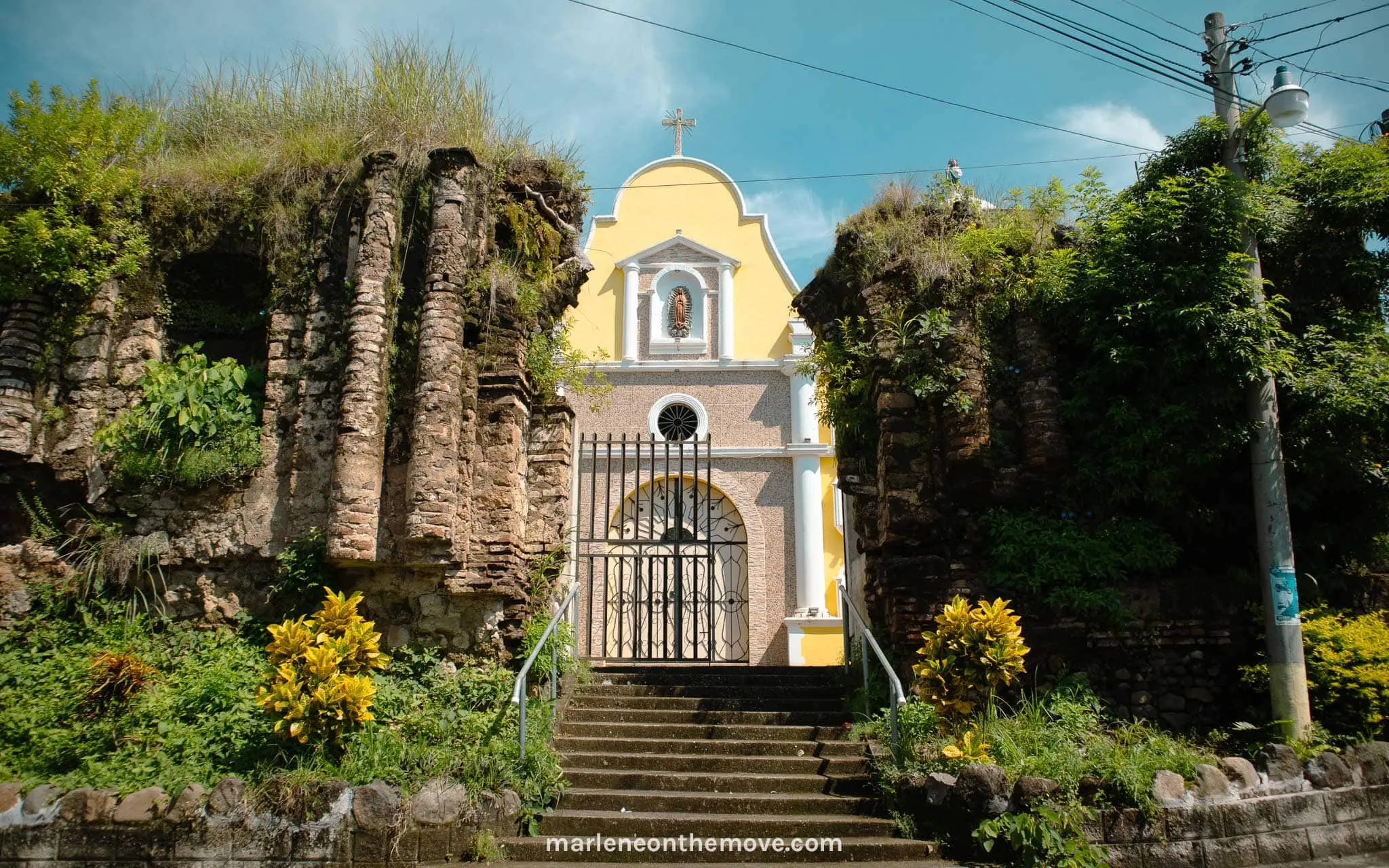 One of the churches you can see in the Ruta de Las Flores, in El Salvador