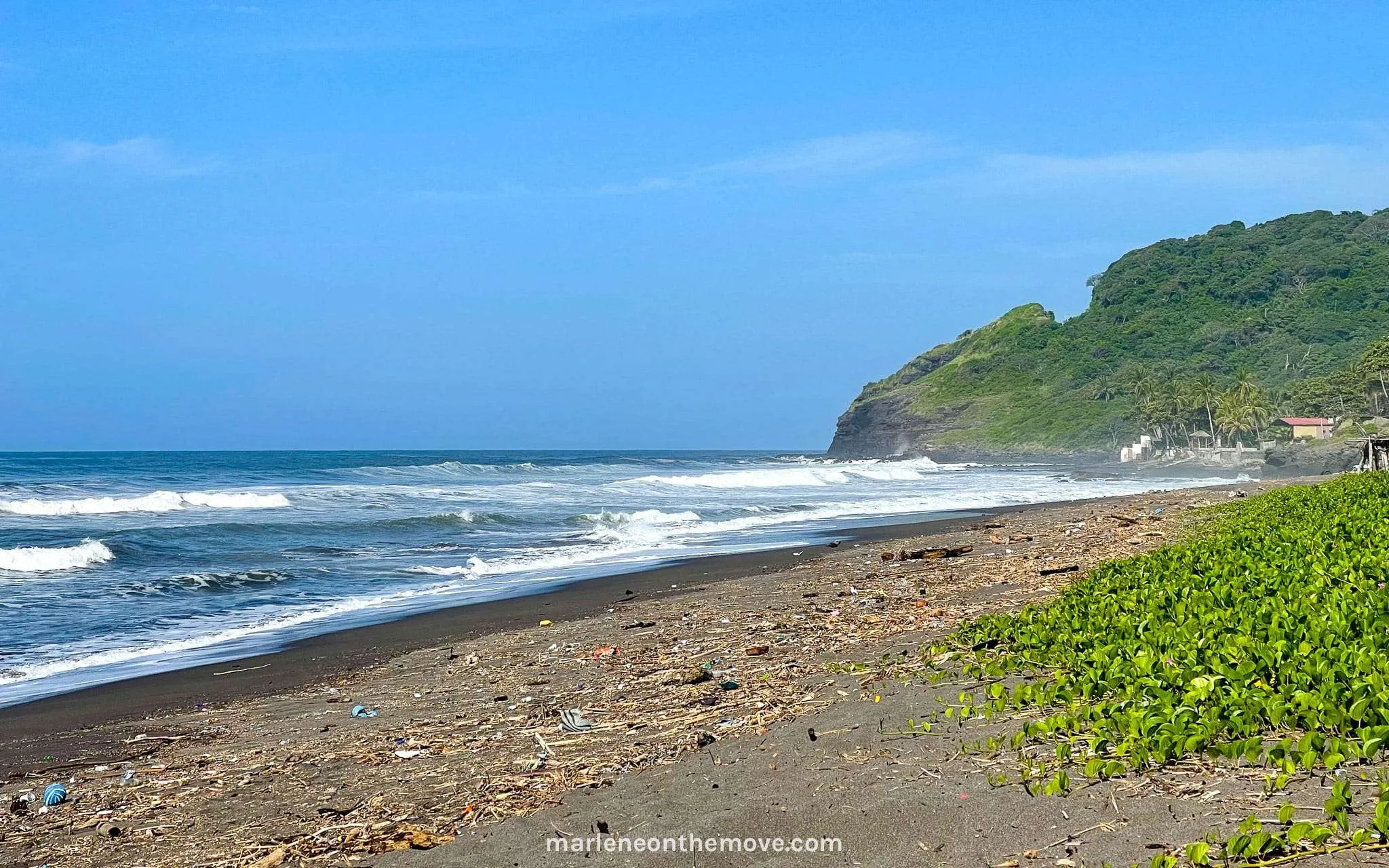 Mizata deserted beach