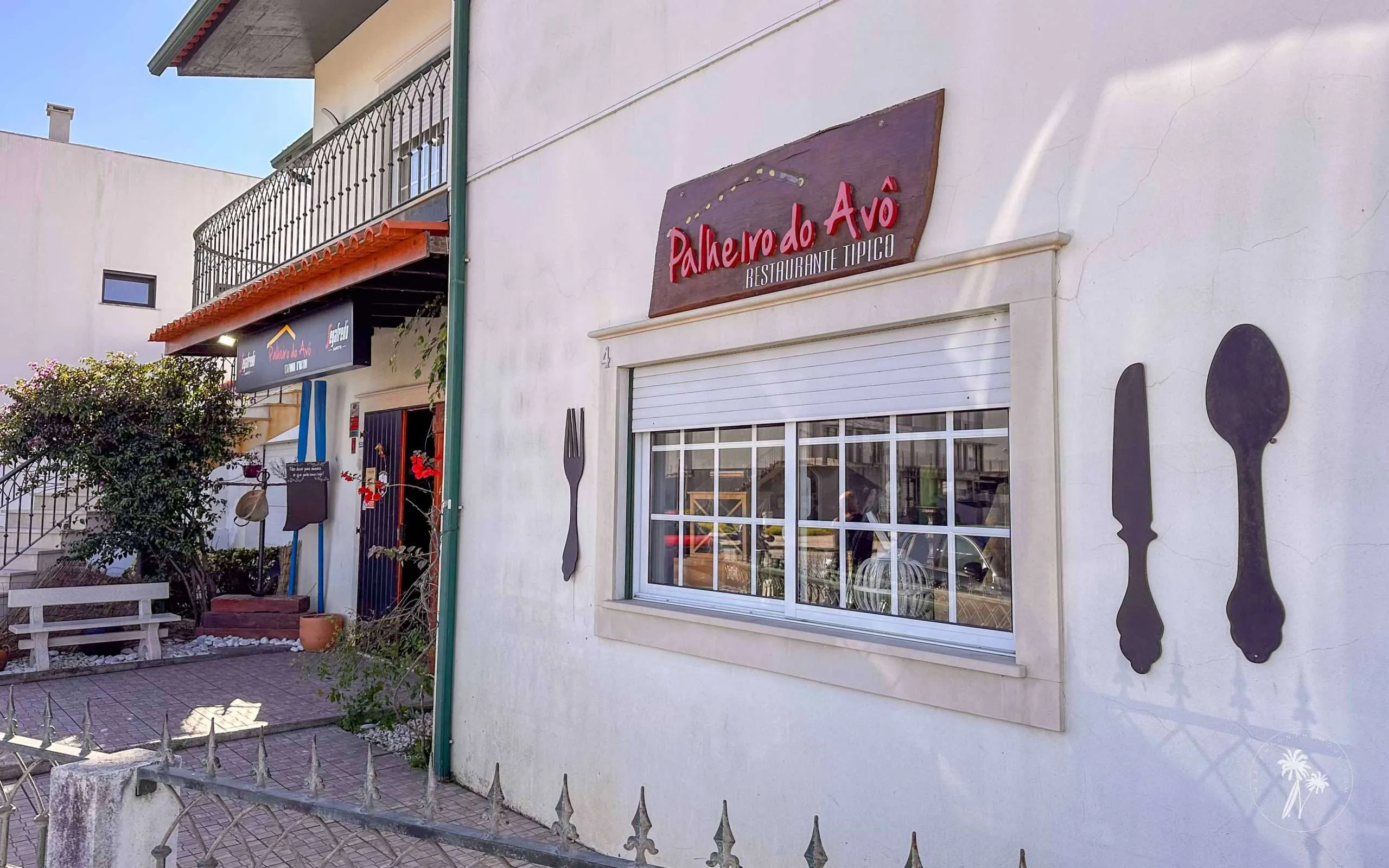 Exterior do restaurante Palheiro do Avô na Figueira da Foz