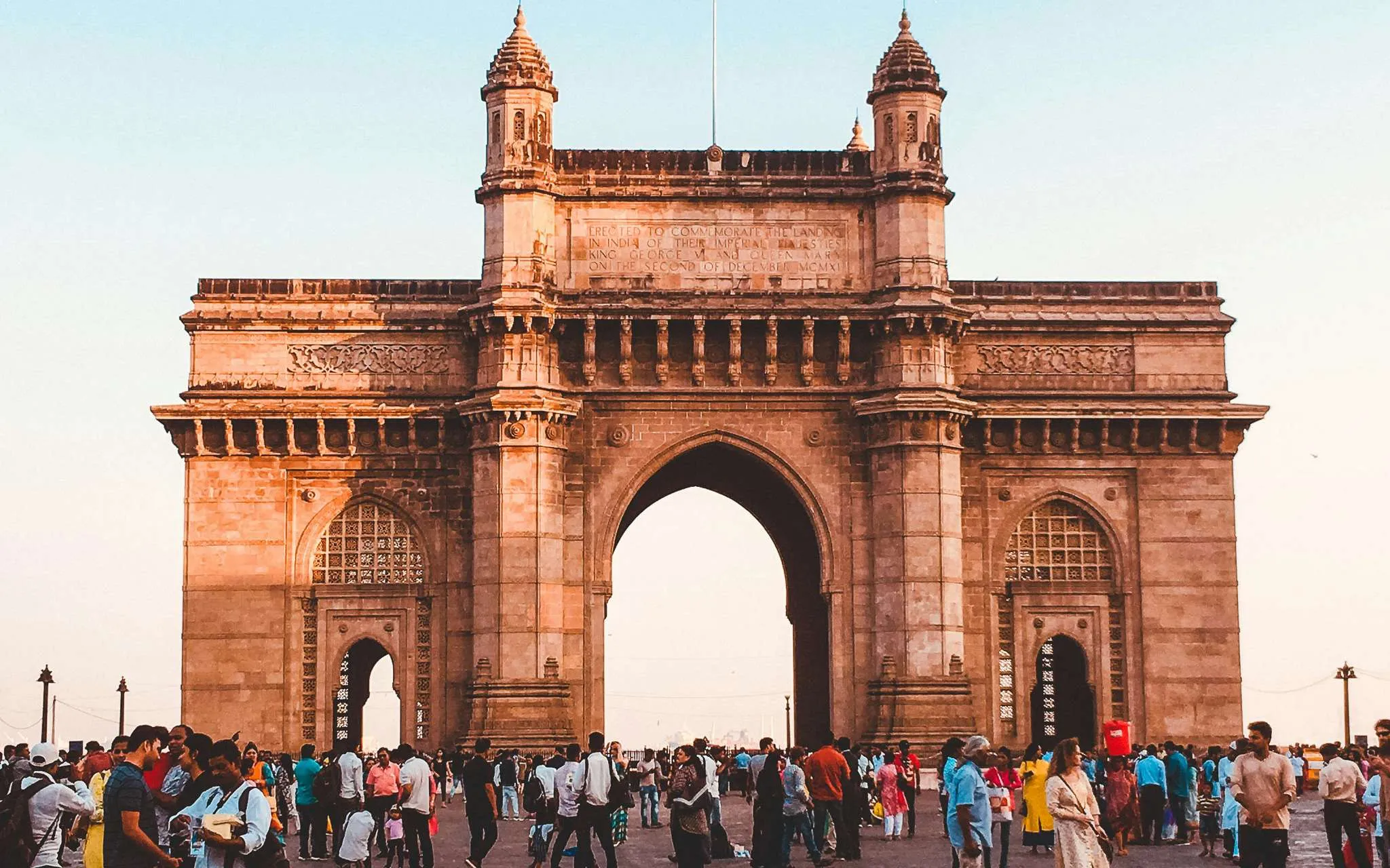 Gateway of India is one of the spot to check in Mumbai, one of the destinations for digital nomads