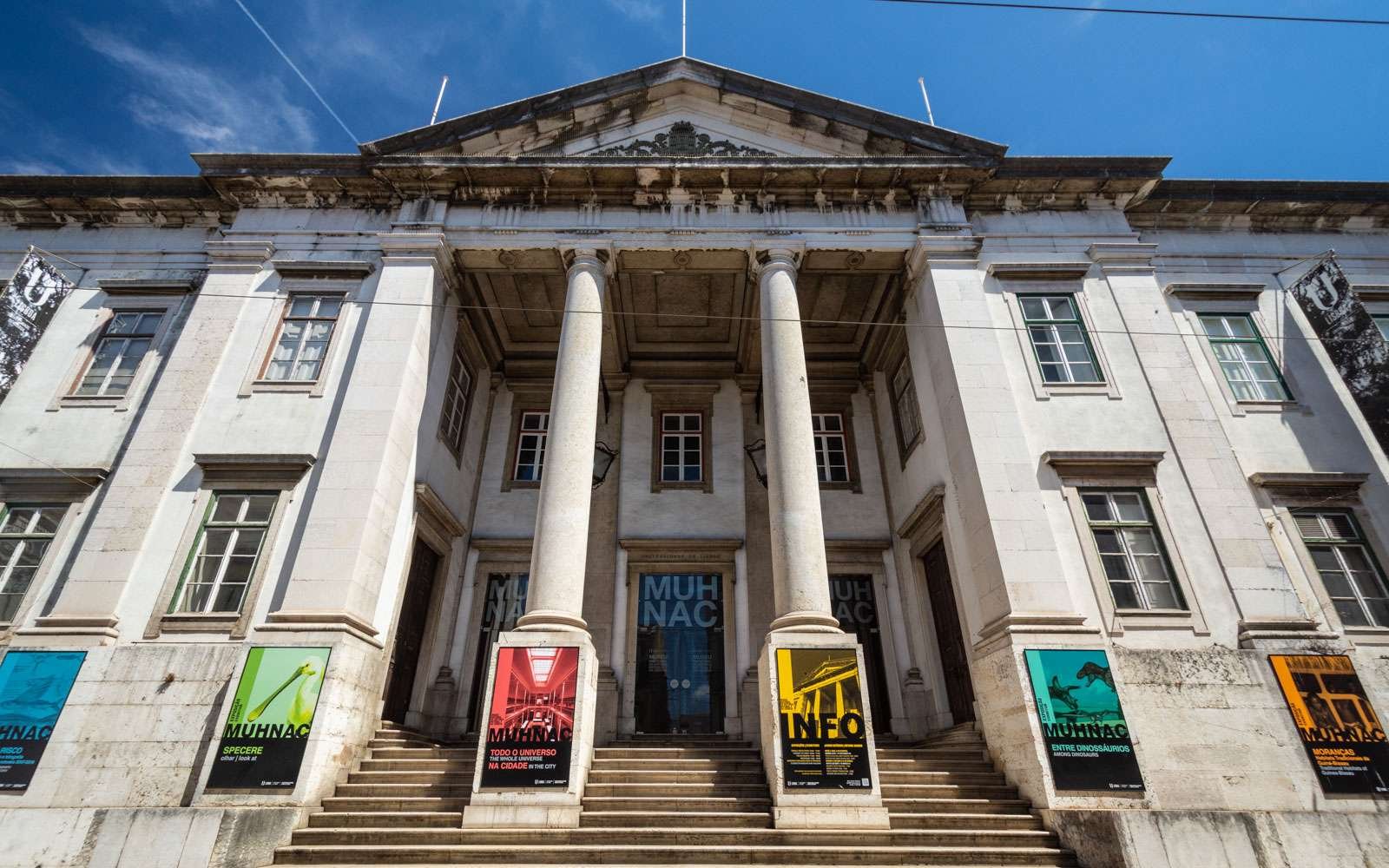 A entrada do Museu de História Natural, no Príncipe Real.