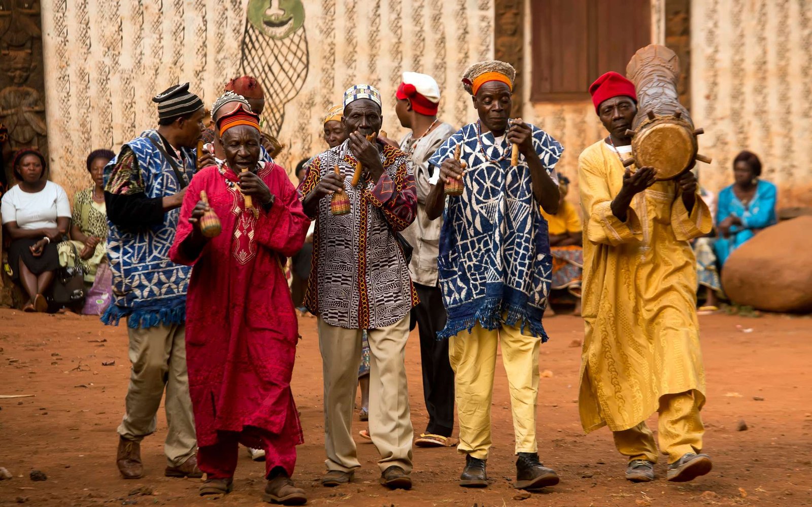 Traditional African dance at the Babungo Kingdom in Cameroon, one of the courntires to travel in 2025